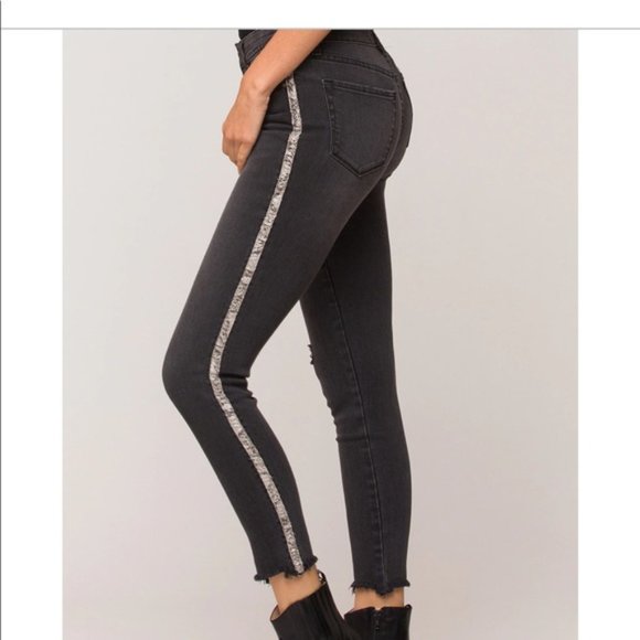 Velvet Heart Alisia Snake Stripe Skinny Jean Size 28 - Picture 2 of 10